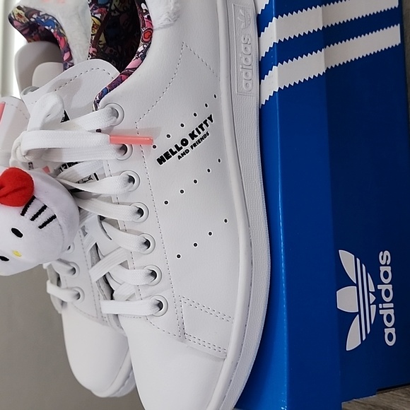 Adidas Stan Smith Hello Kitty - Picture 6 of 16
